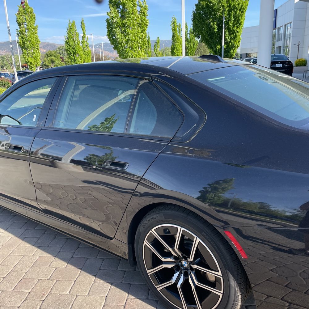 2024 BMW i7 M70