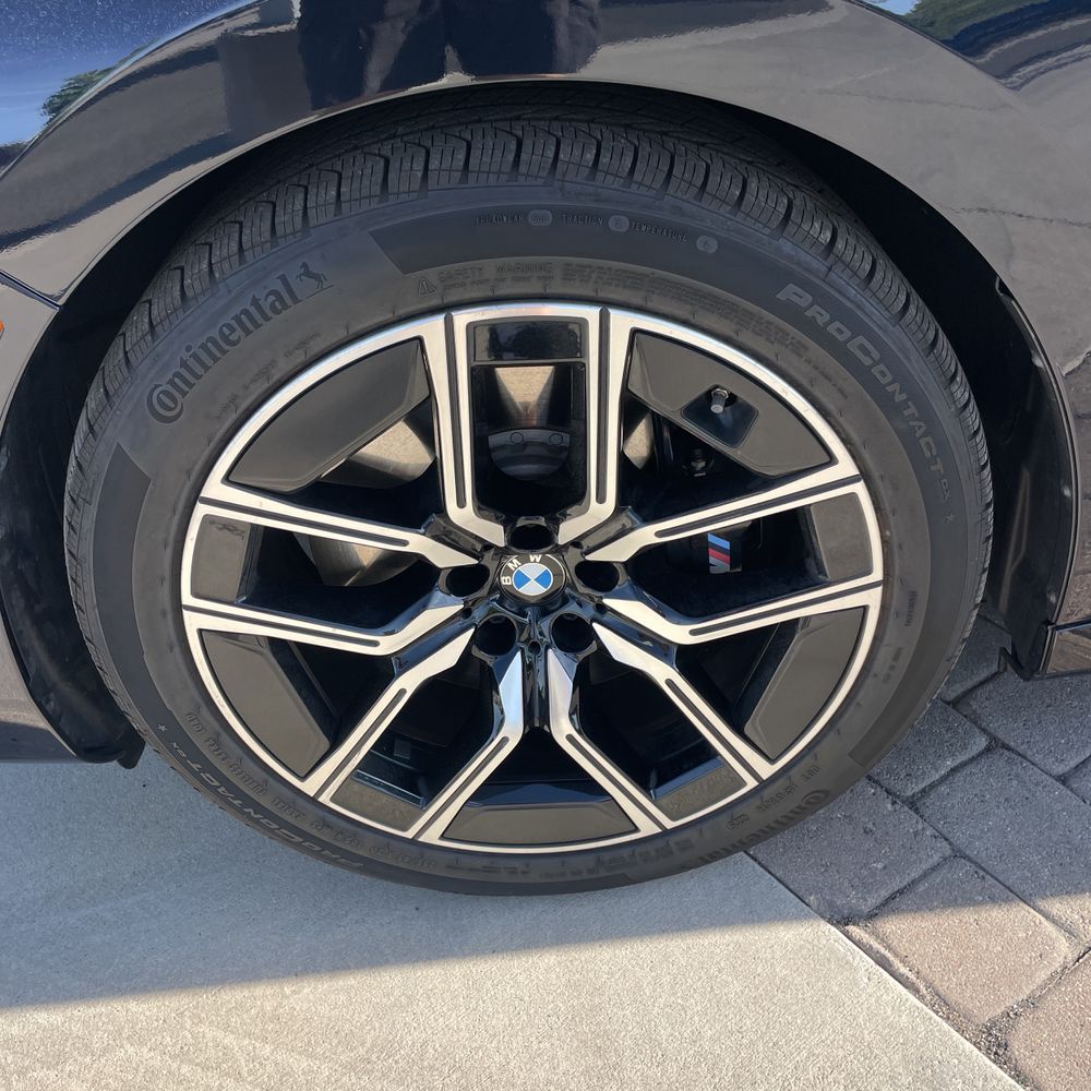 2024 BMW i7 M70