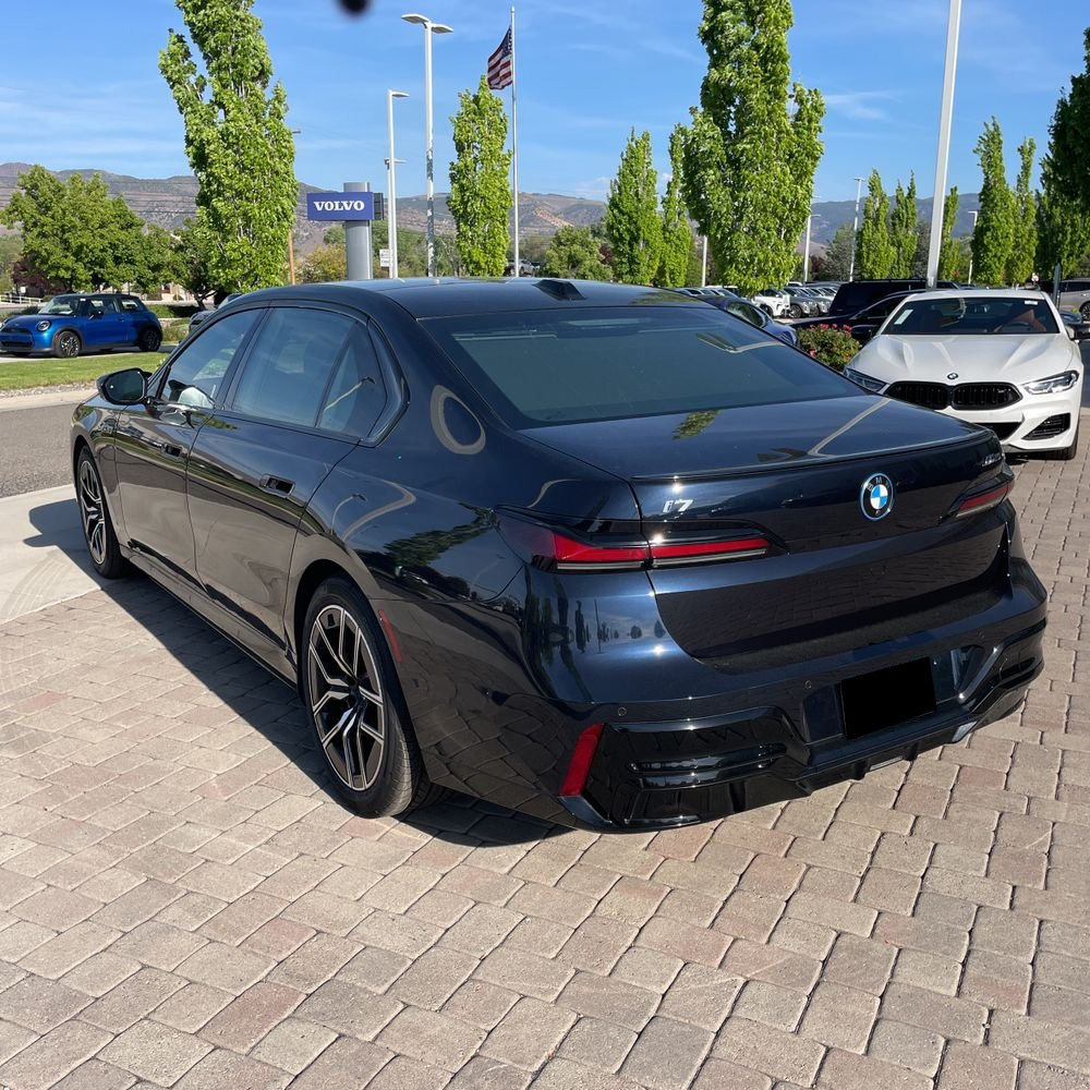 2024 BMW i7 M70