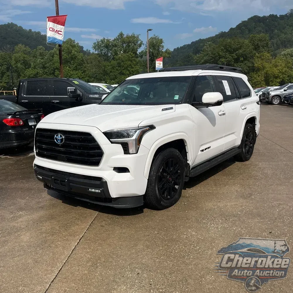 2024 Toyota Sequoia SR5