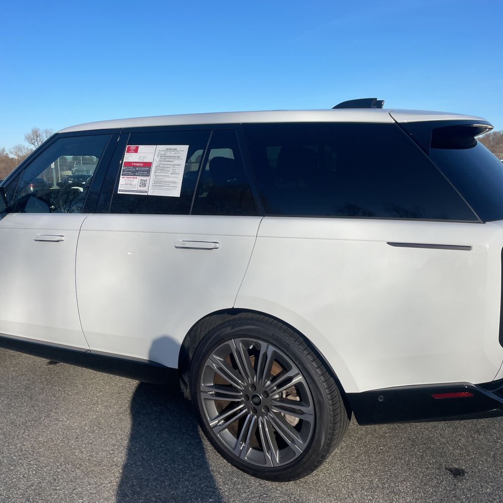 2024 Land Rover Range Rover P530 SE