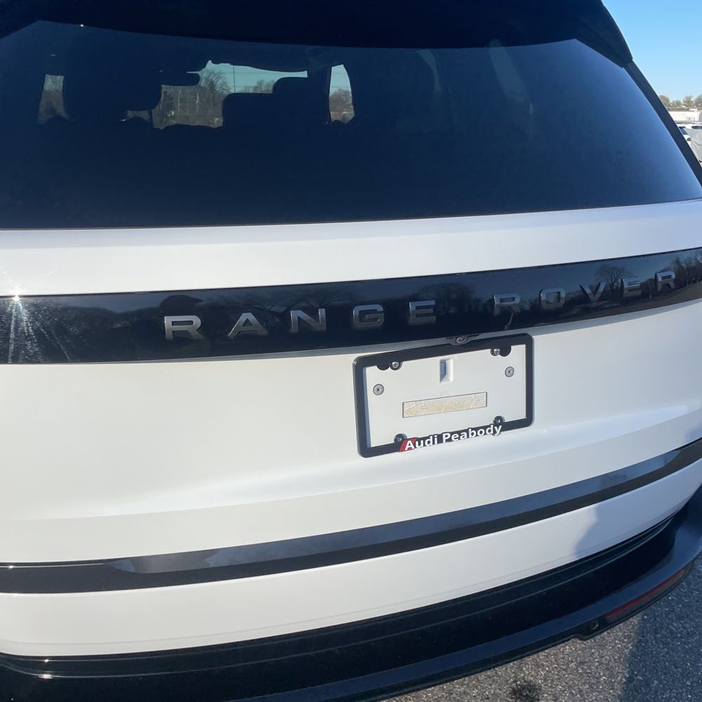 2024 Land Rover Range Rover P530 SE