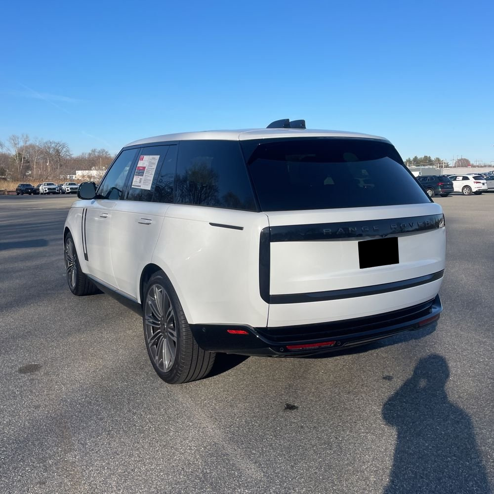 2024 Land Rover Range Rover P530 SE