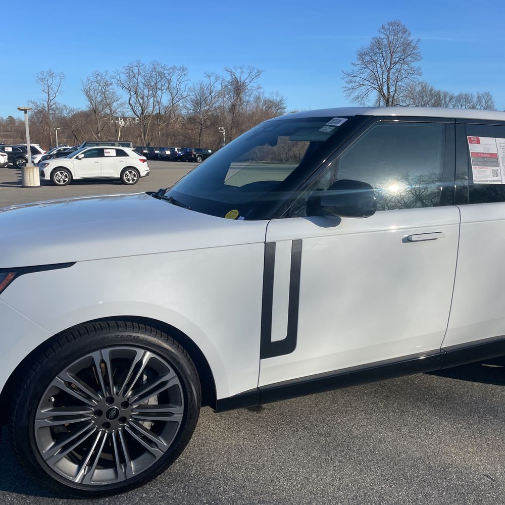 2024 Land Rover Range Rover P530 SE