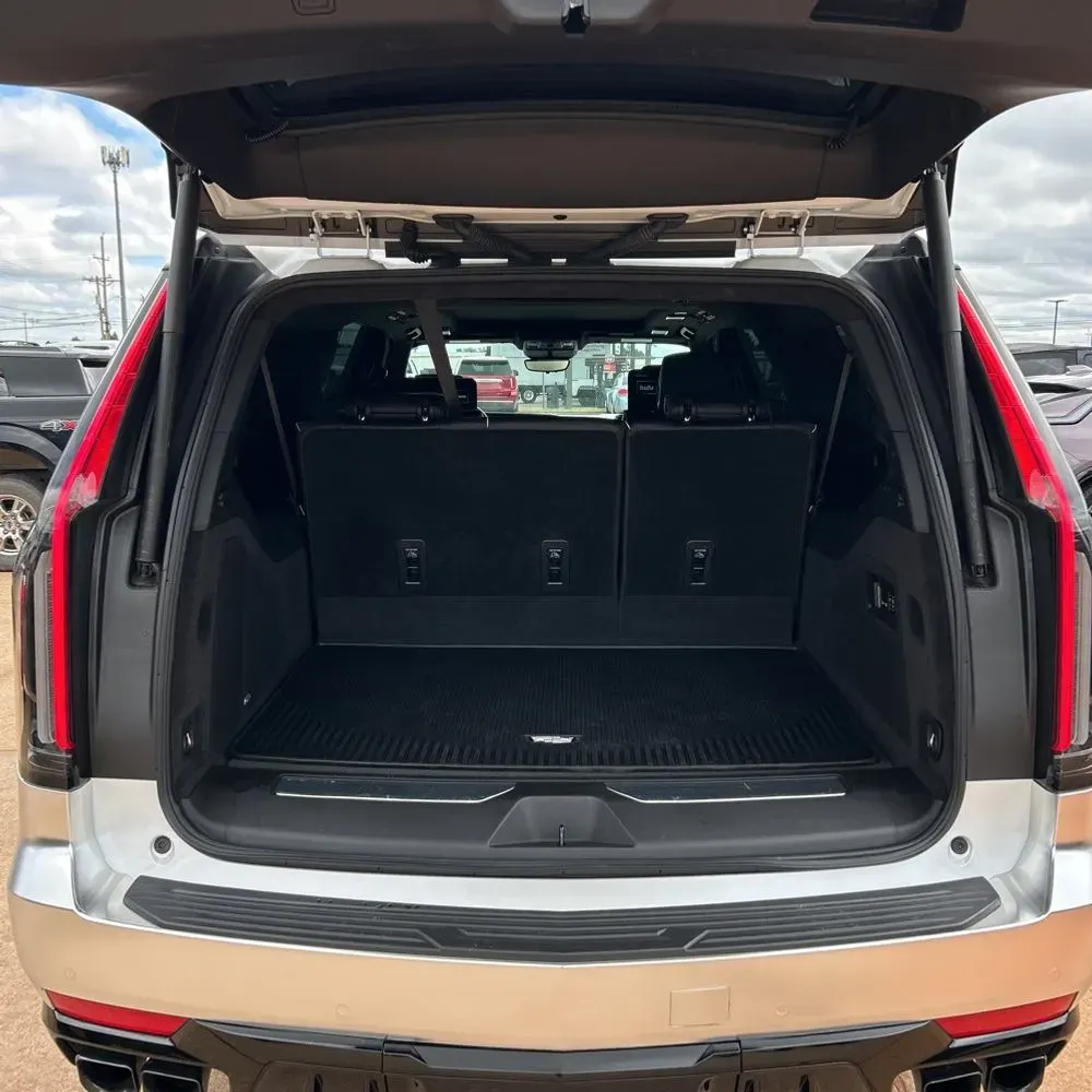 2023 Cadillac Escalade-V ESV Base