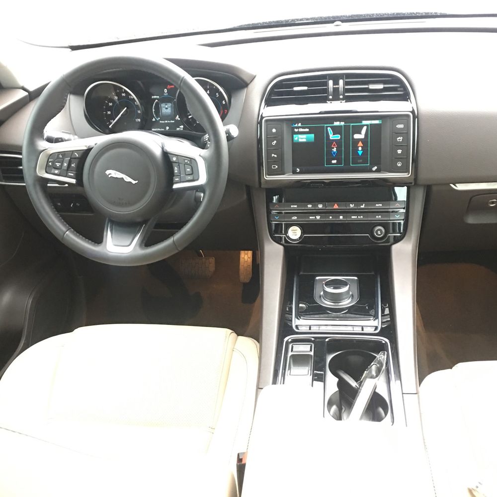 2018 Jaguar F-Pace 30t Prestige