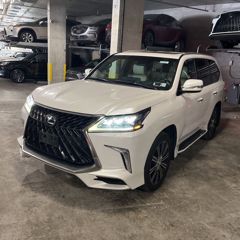 2020 Lexus LX 570 Three-Row