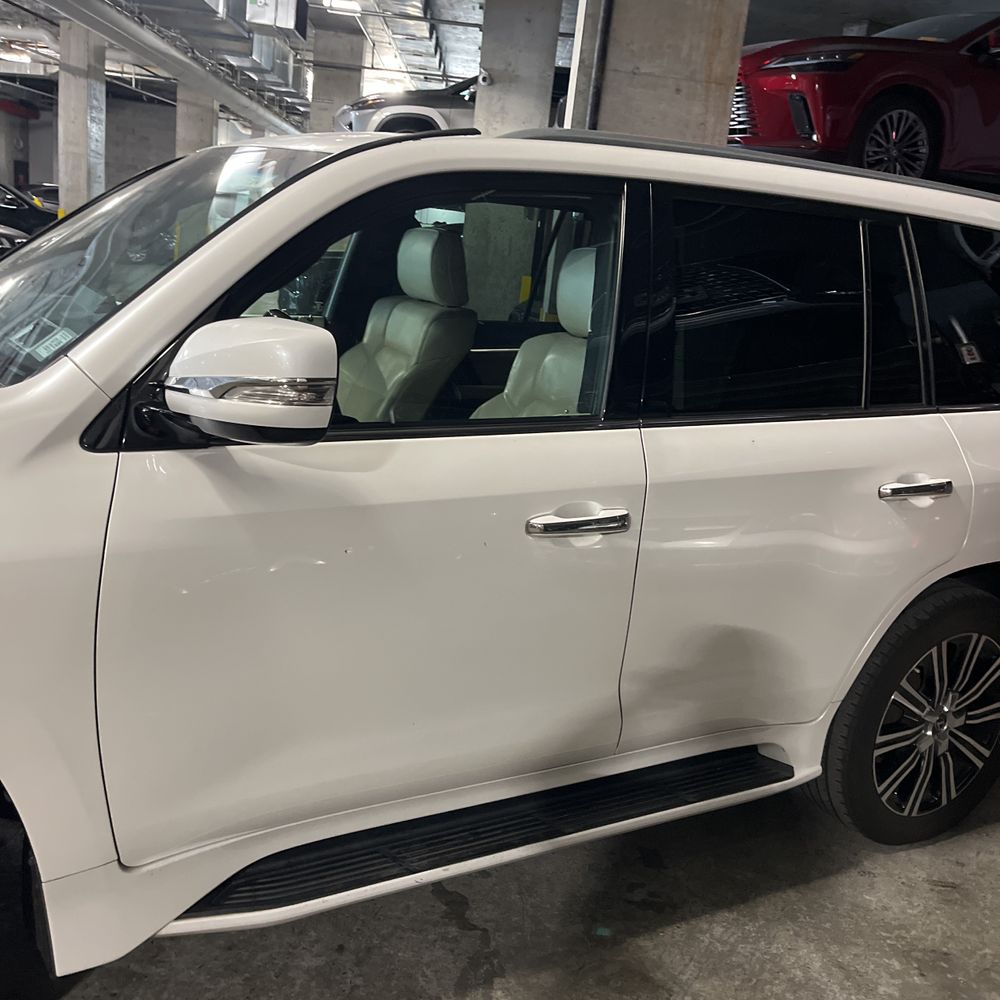 2020 Lexus LX 570 Three-Row