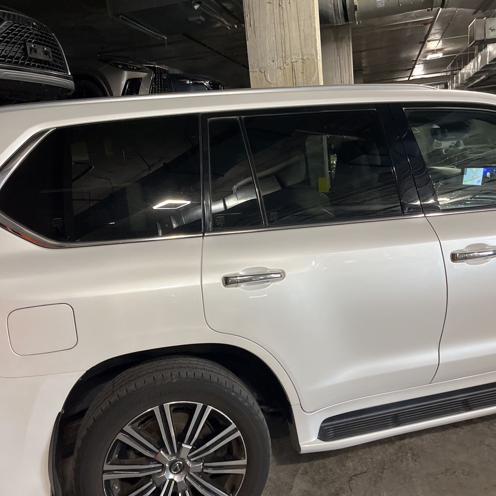 2020 Lexus LX 570 Three-Row