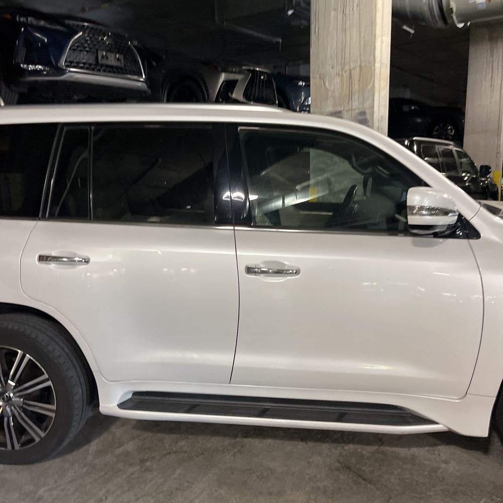 2020 Lexus LX 570 Three-Row