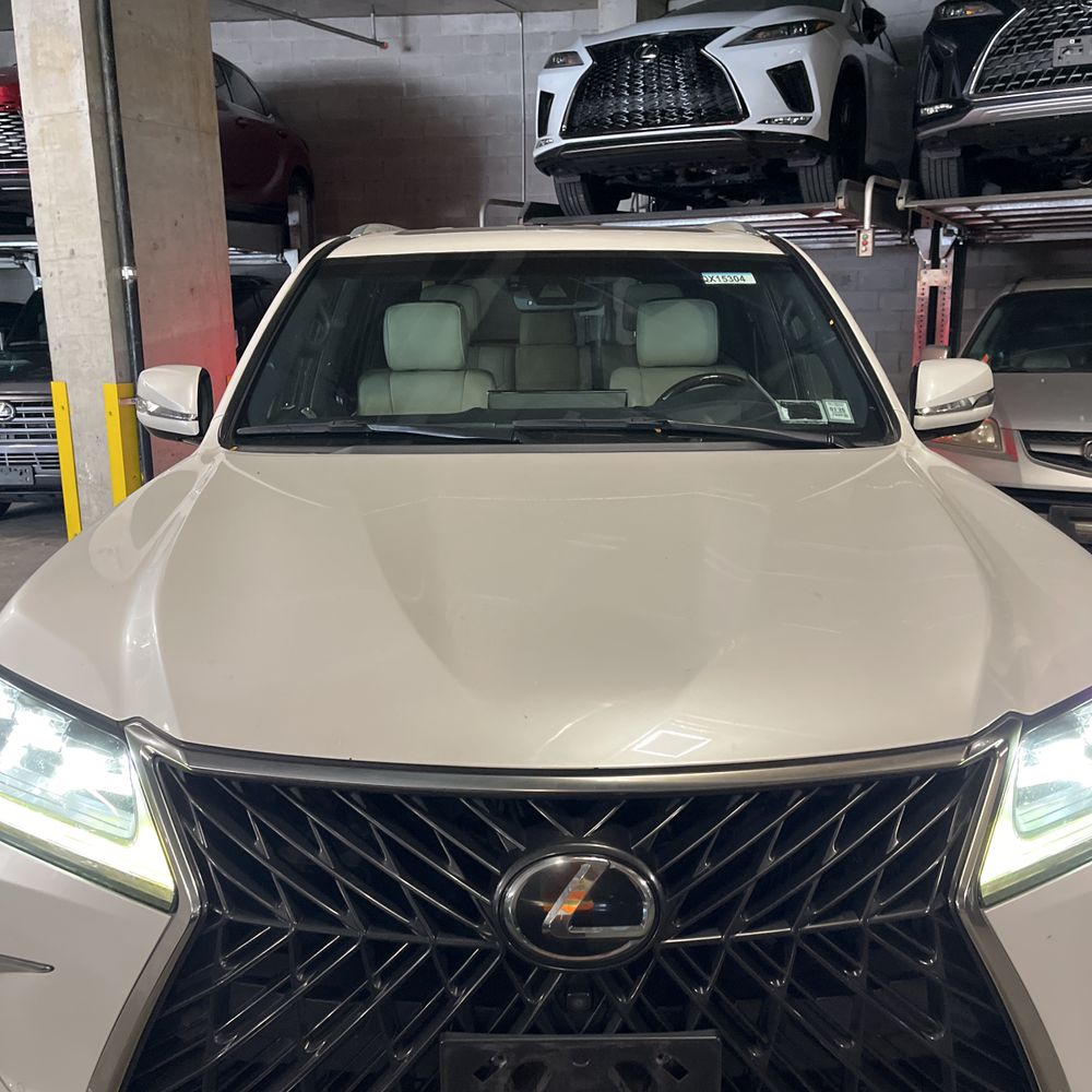 2020 Lexus LX 570 Three-Row