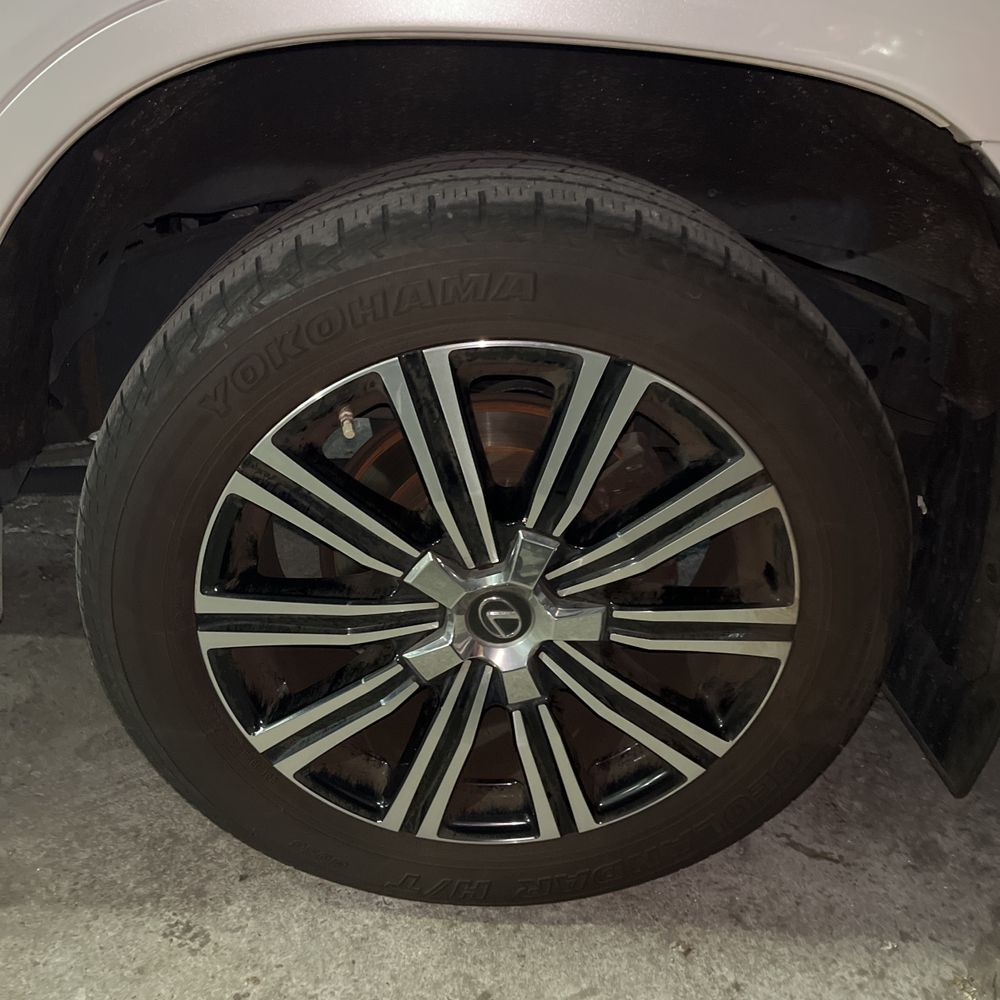 2020 Lexus LX 570 Three-Row