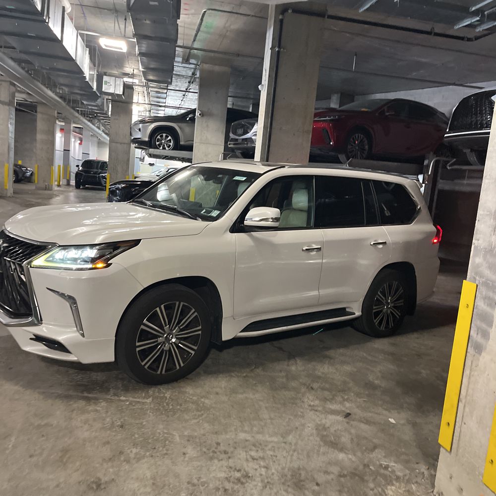 2020 Lexus LX 570 Three-Row