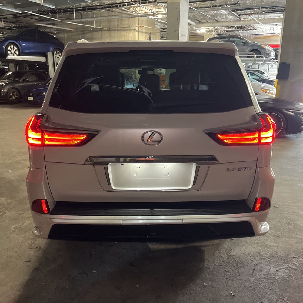 2020 Lexus LX 570 Three-Row