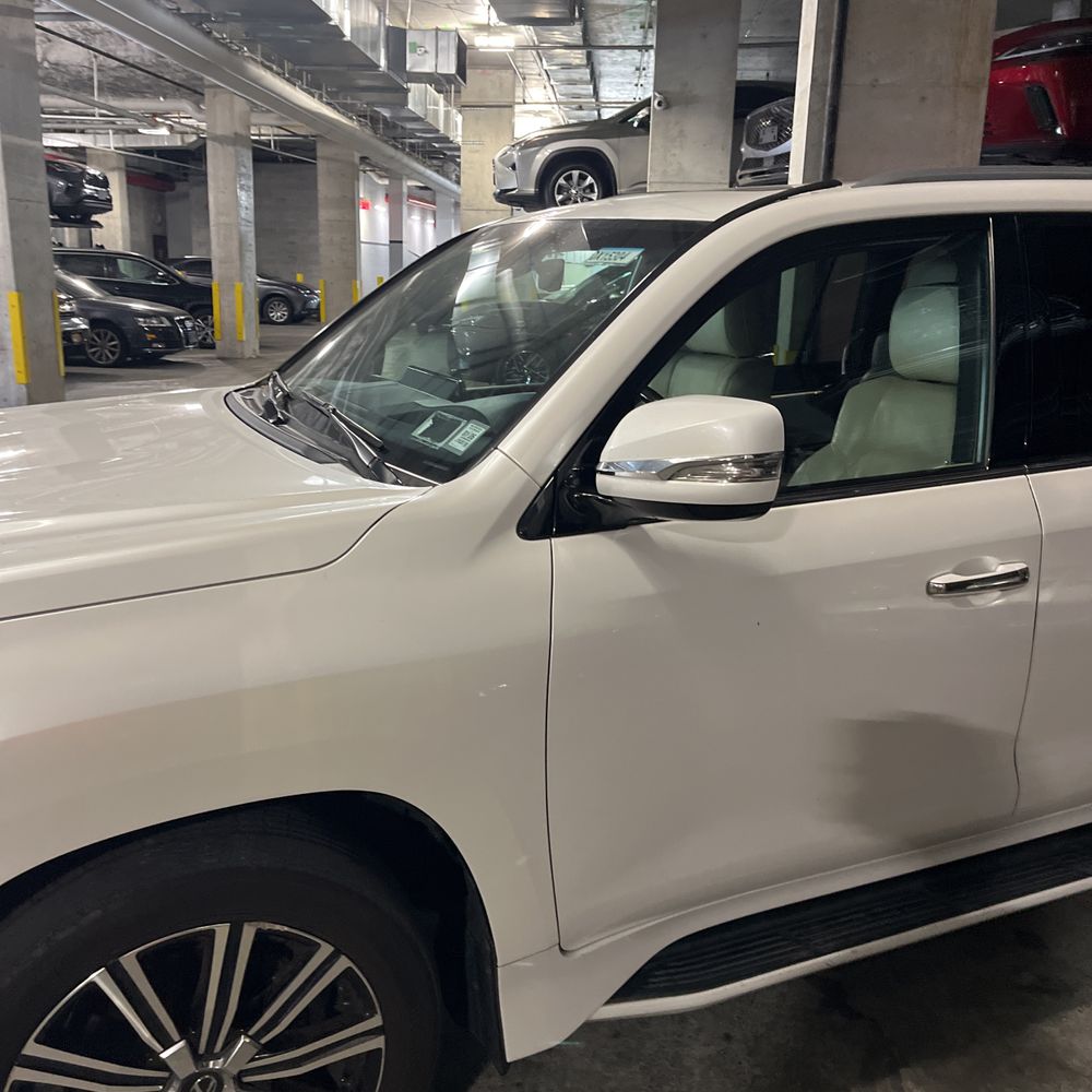 2020 Lexus LX 570 Three-Row