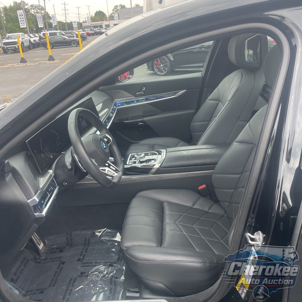 2024 BMW 7-Series 750e xDrive