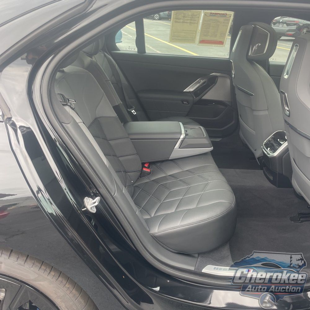 2024 BMW 7-Series 750e xDrive
