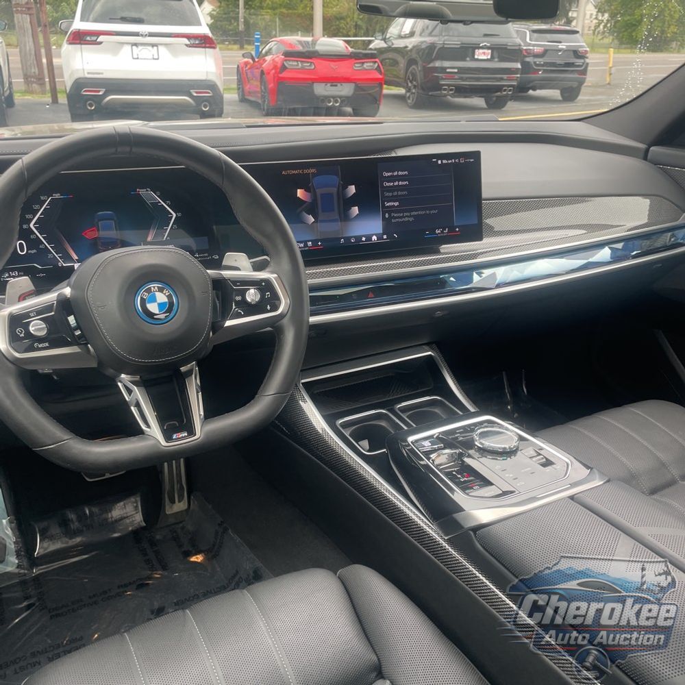 2024 BMW 7-Series 750e xDrive