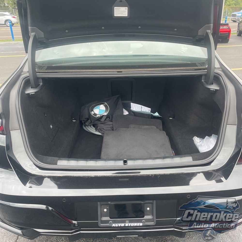2024 BMW 7-Series 750e xDrive
