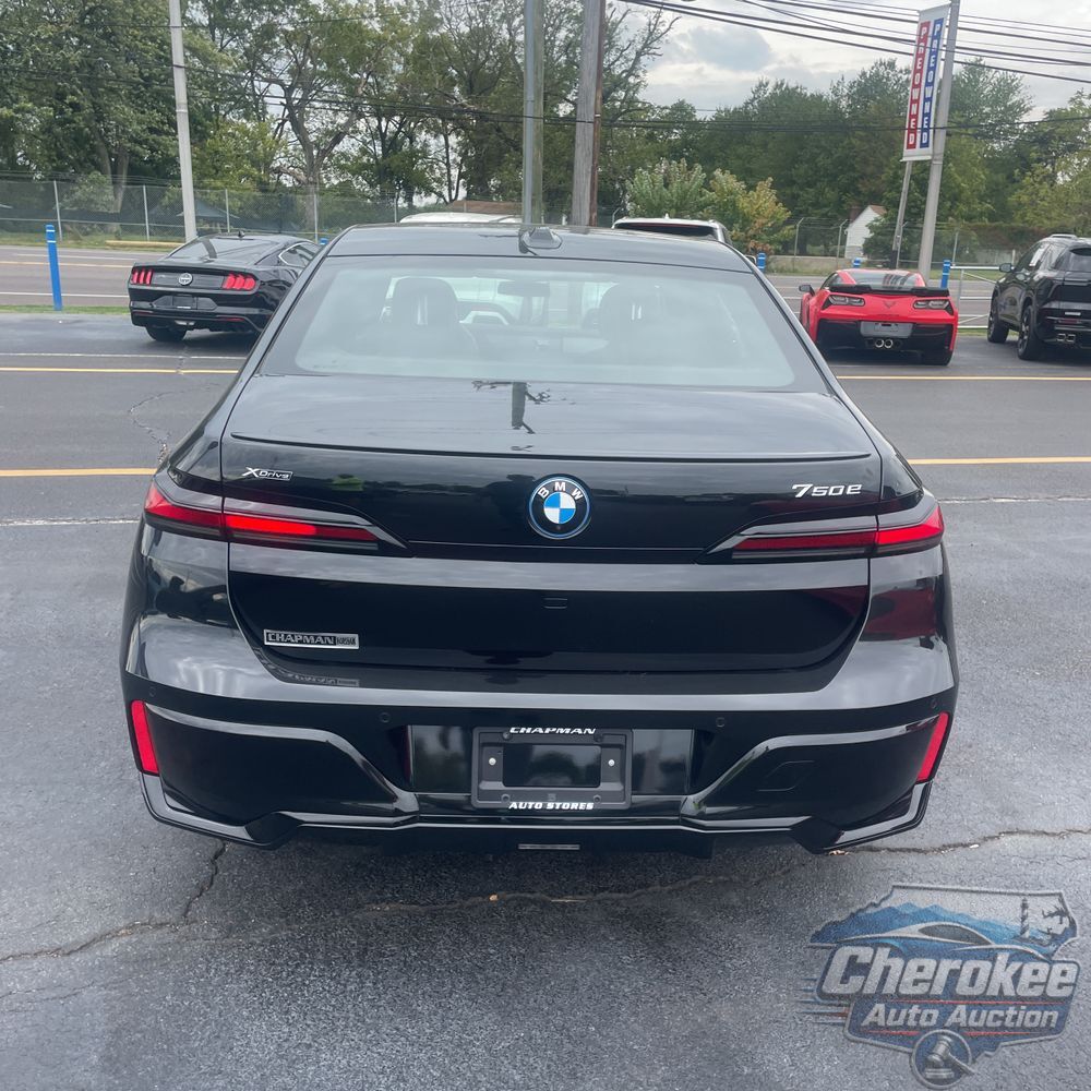 2024 BMW 7-Series 750e xDrive
