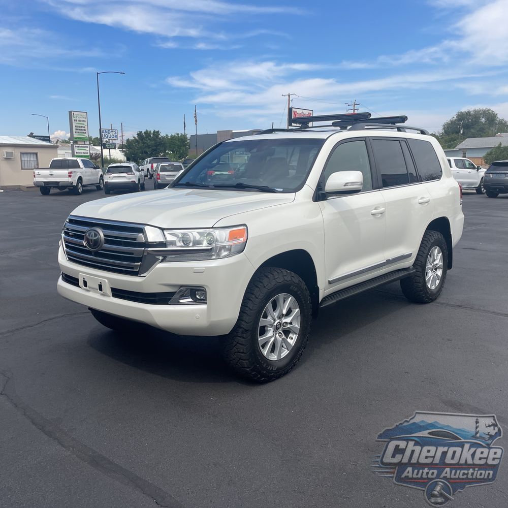 2019 Toyota Land Cruiser Base