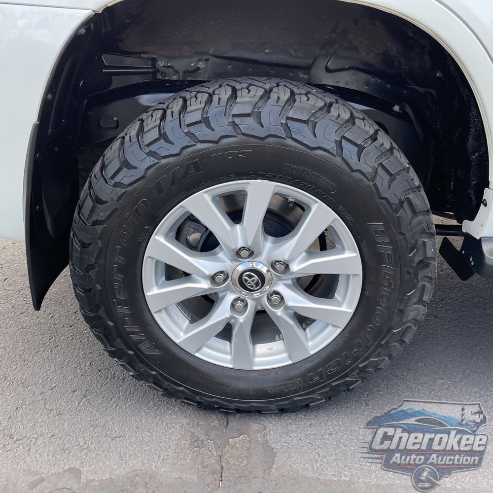 2019 Toyota Land Cruiser Base