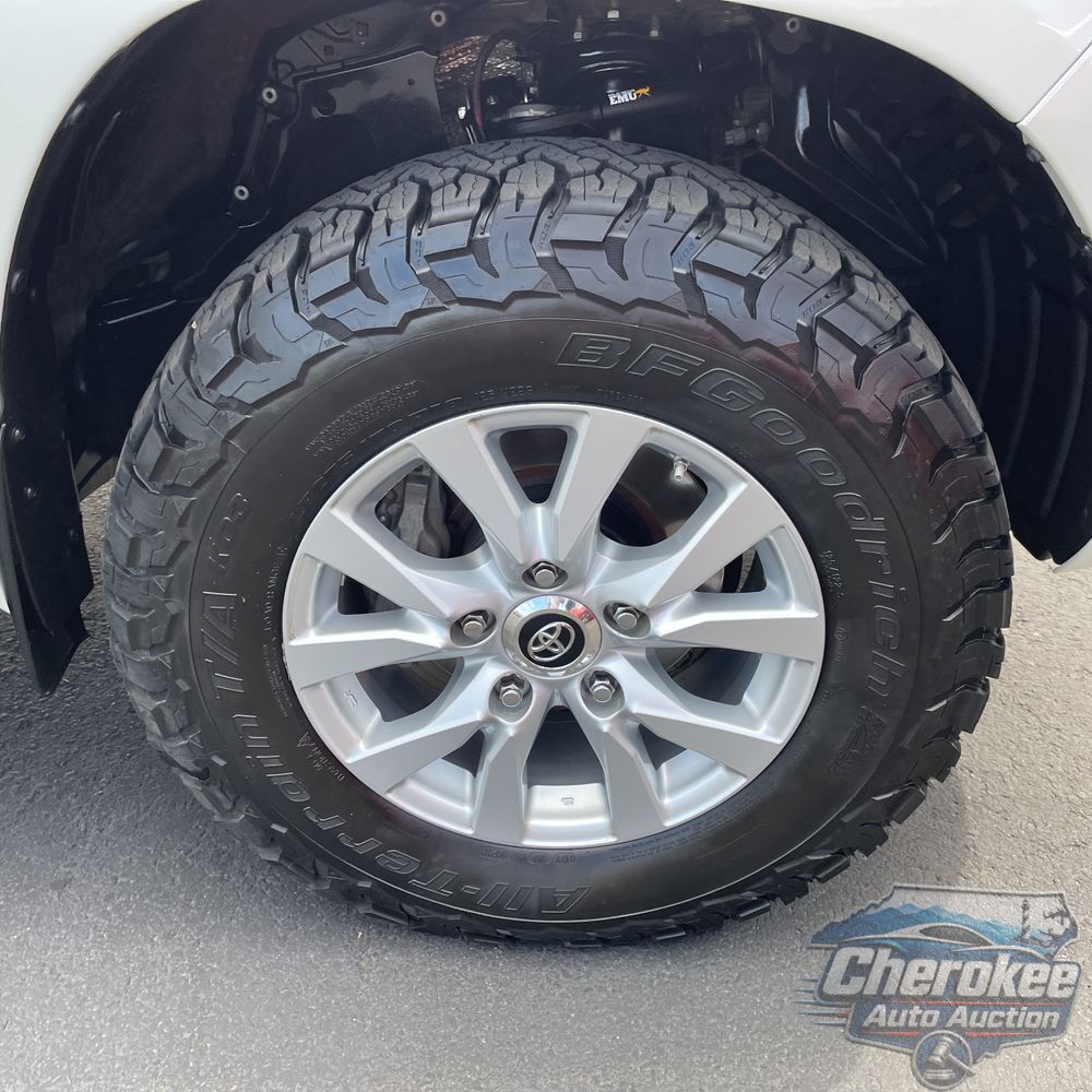 2019 Toyota Land Cruiser Base