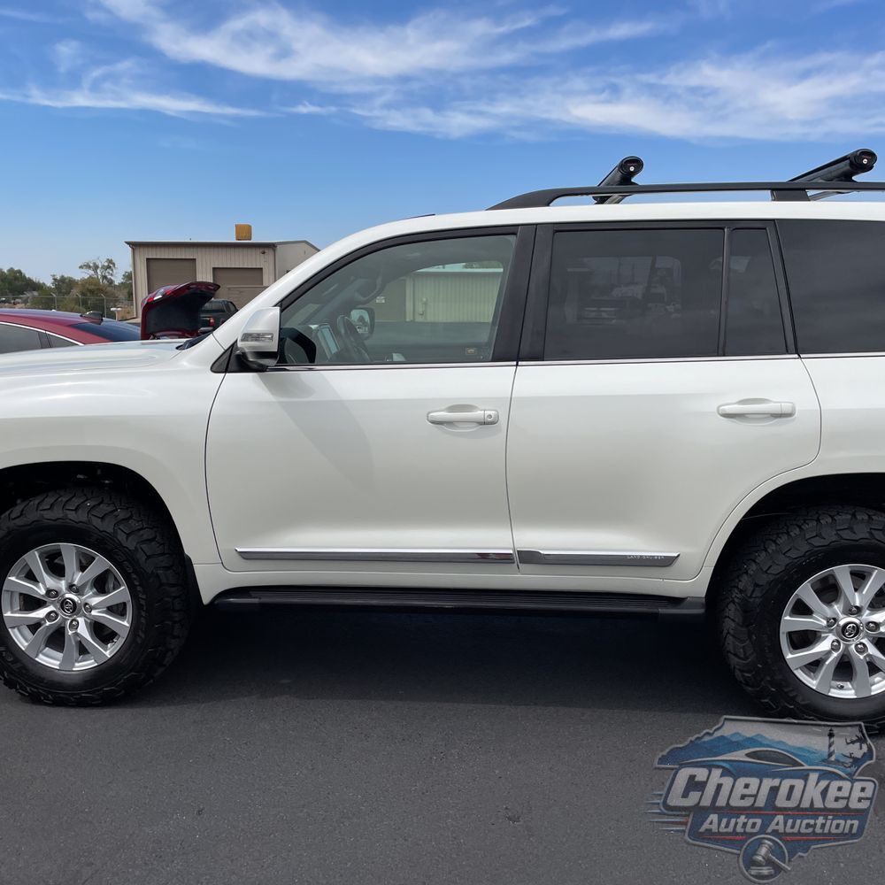 2019 Toyota Land Cruiser Base