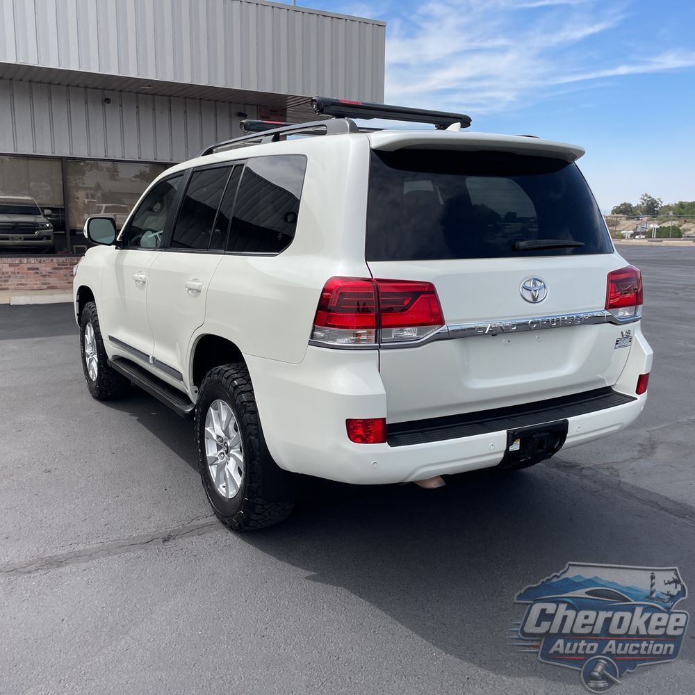 2019 Toyota Land Cruiser Base