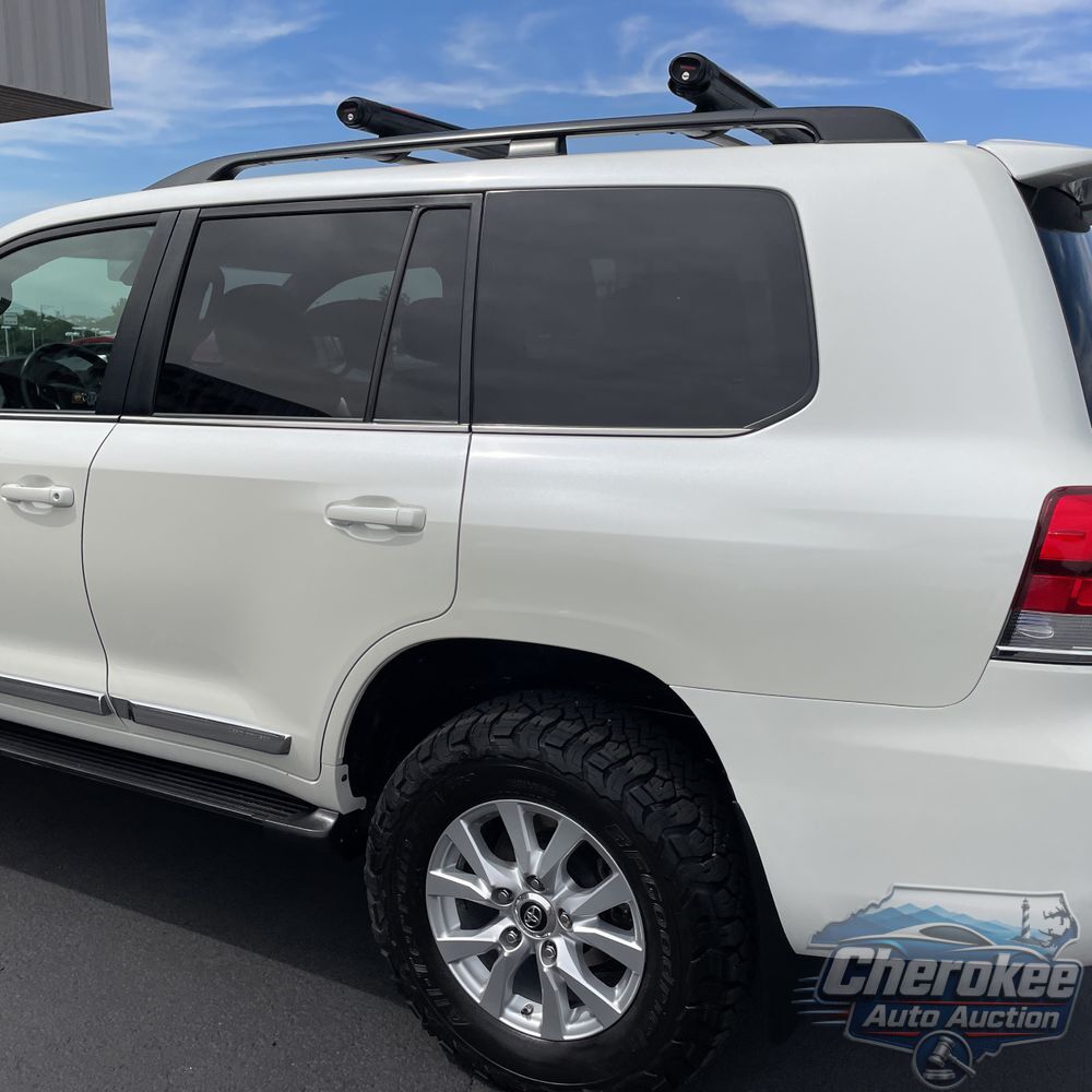 2019 Toyota Land Cruiser Base