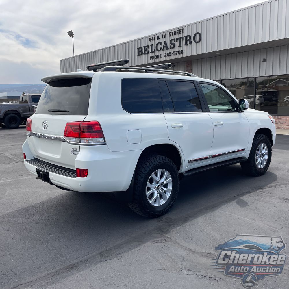 2019 Toyota Land Cruiser Base
