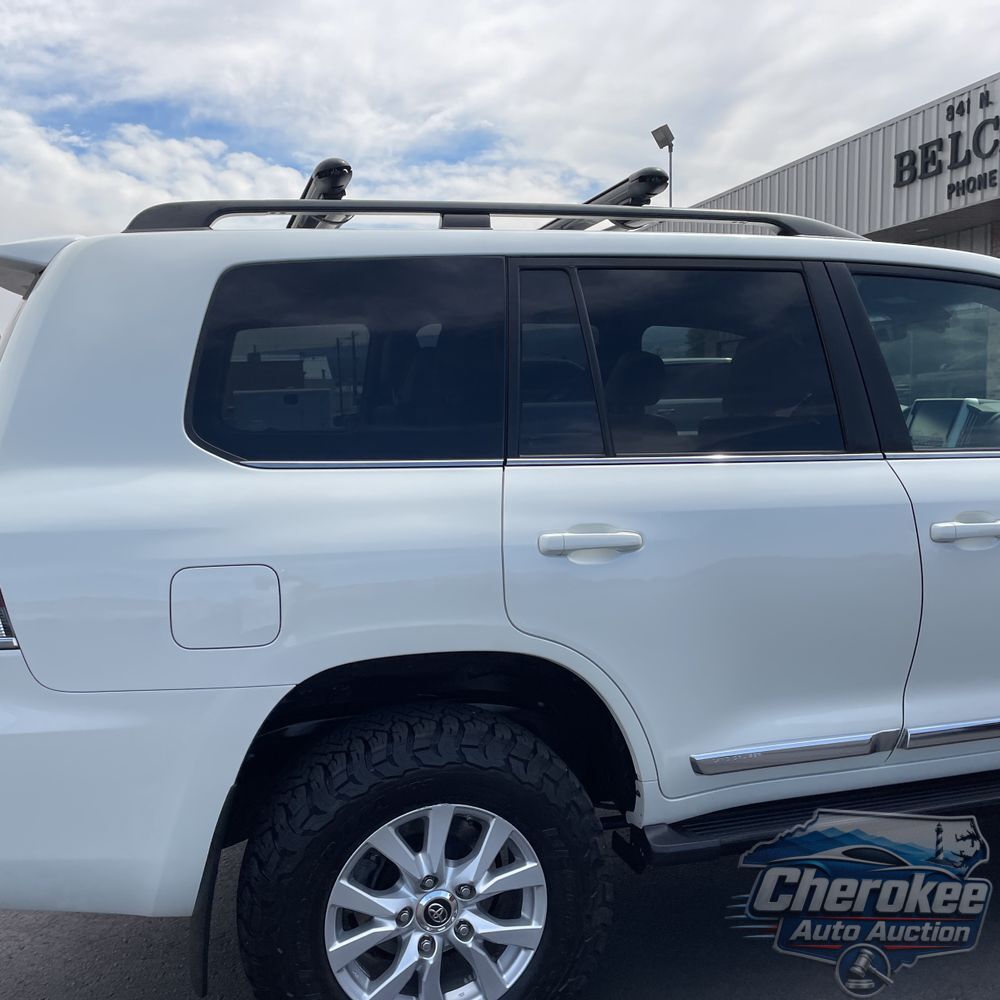 2019 Toyota Land Cruiser Base