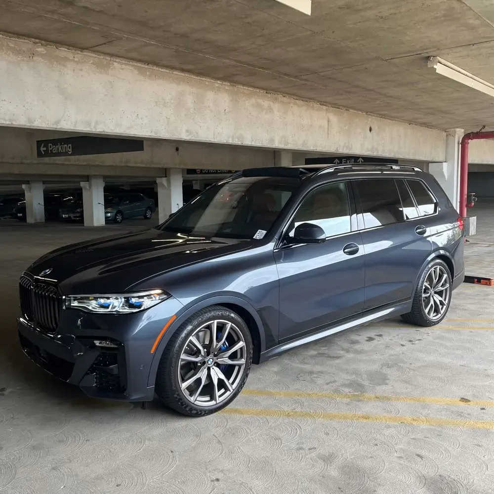 2022 BMW X7 M50i