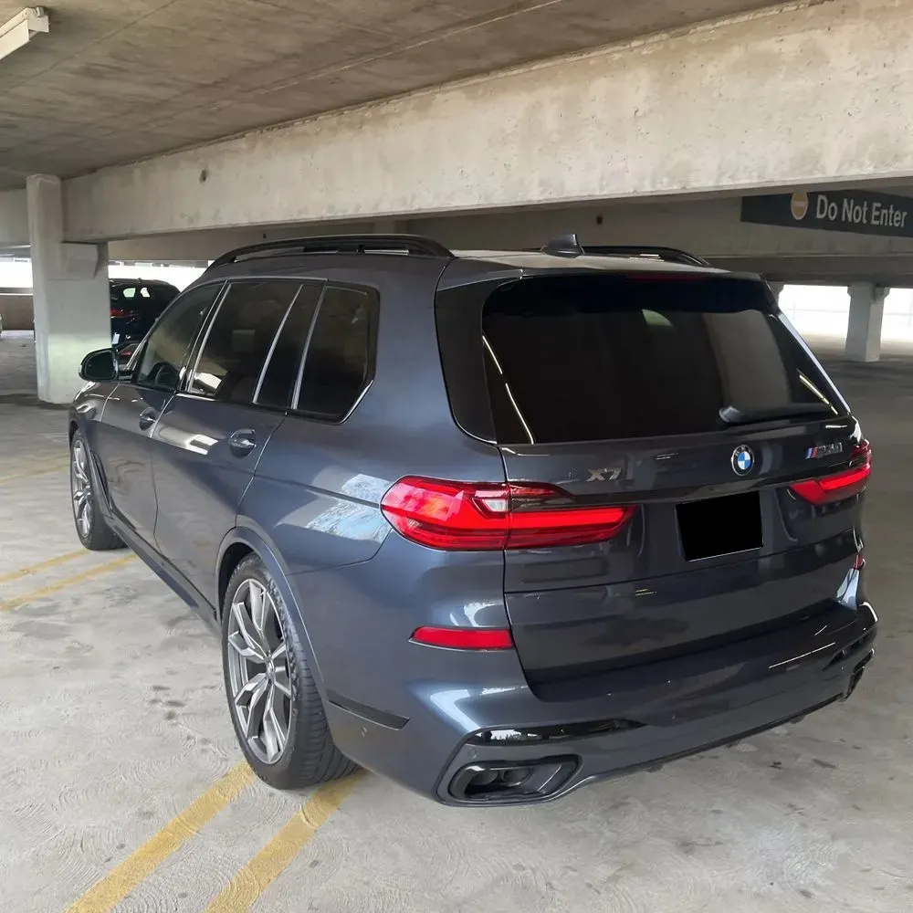 2022 BMW X7 M50i