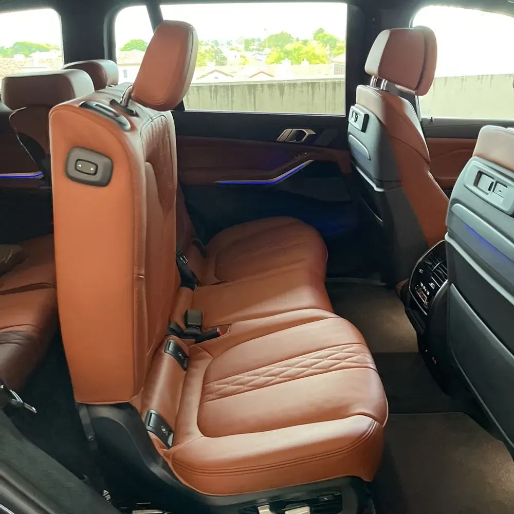 2022 BMW X7 M50i