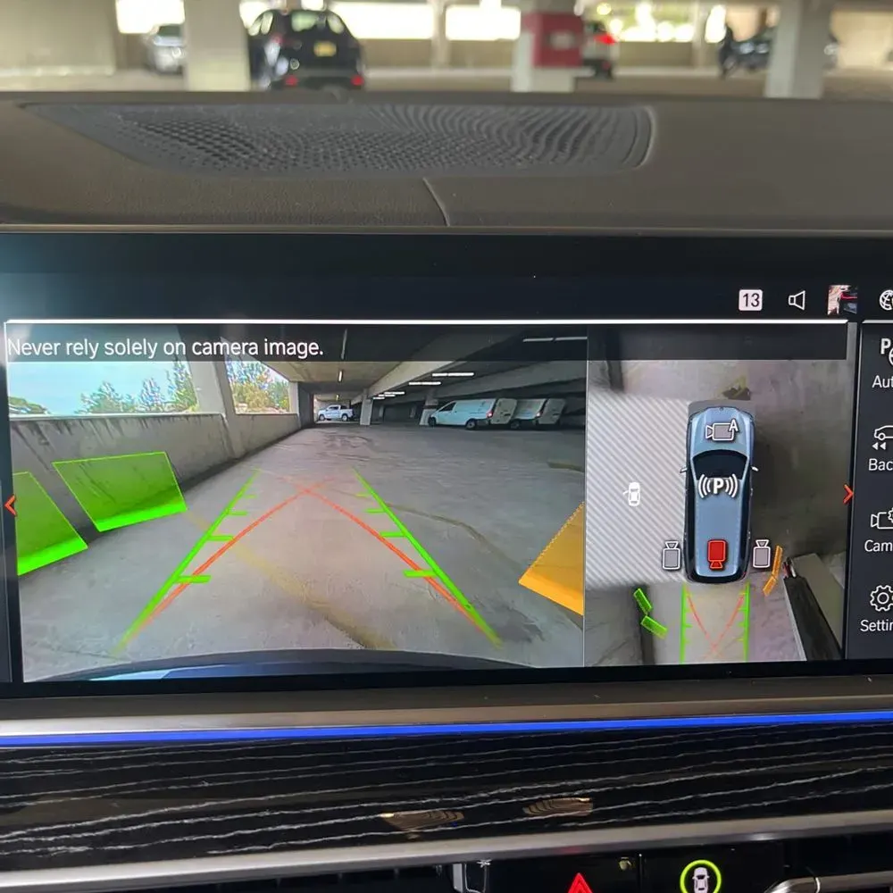 2022 BMW X7 M50i