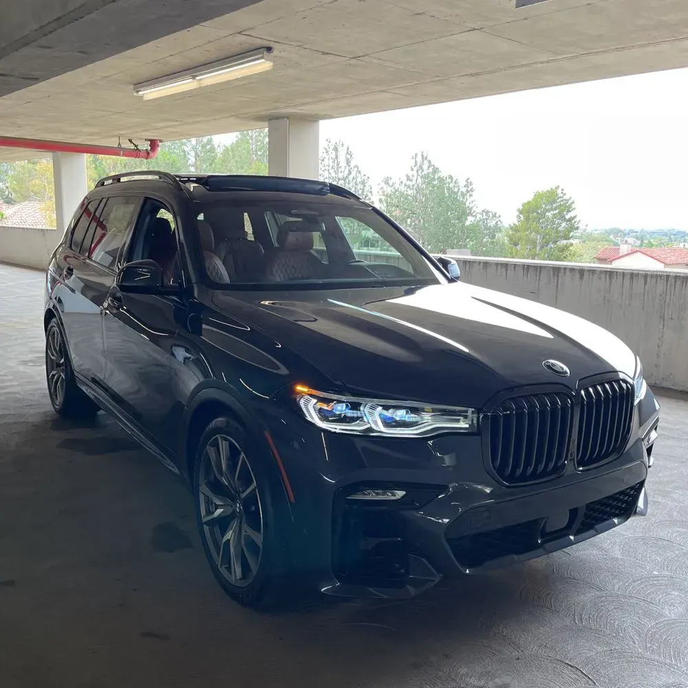 2022 BMW X7 M50i
