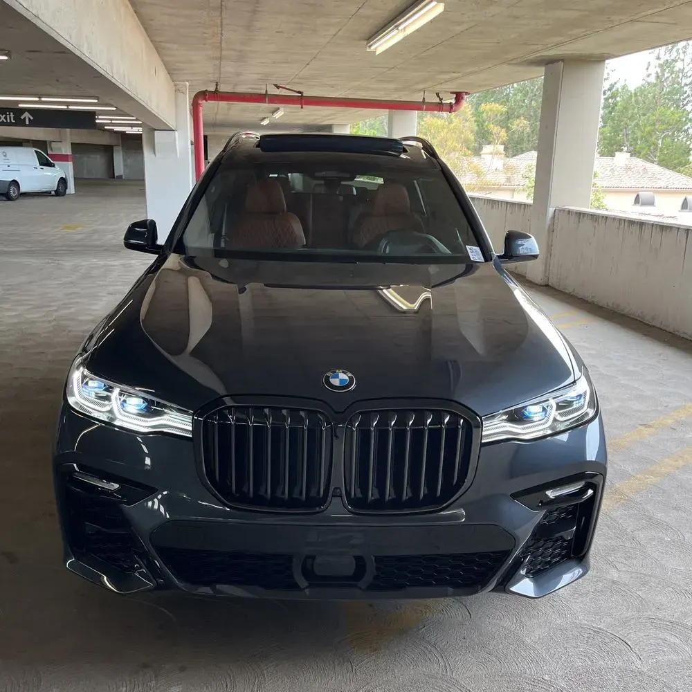 2022 BMW X7 M50i