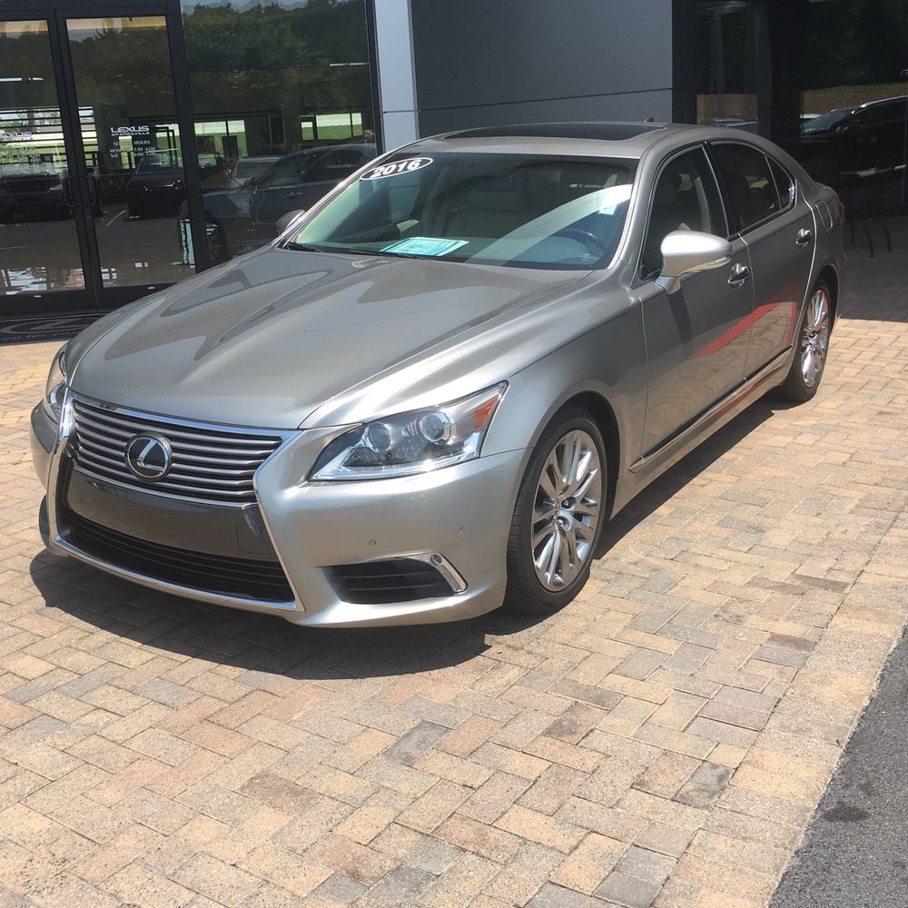 2016 Lexus LS 460 Base