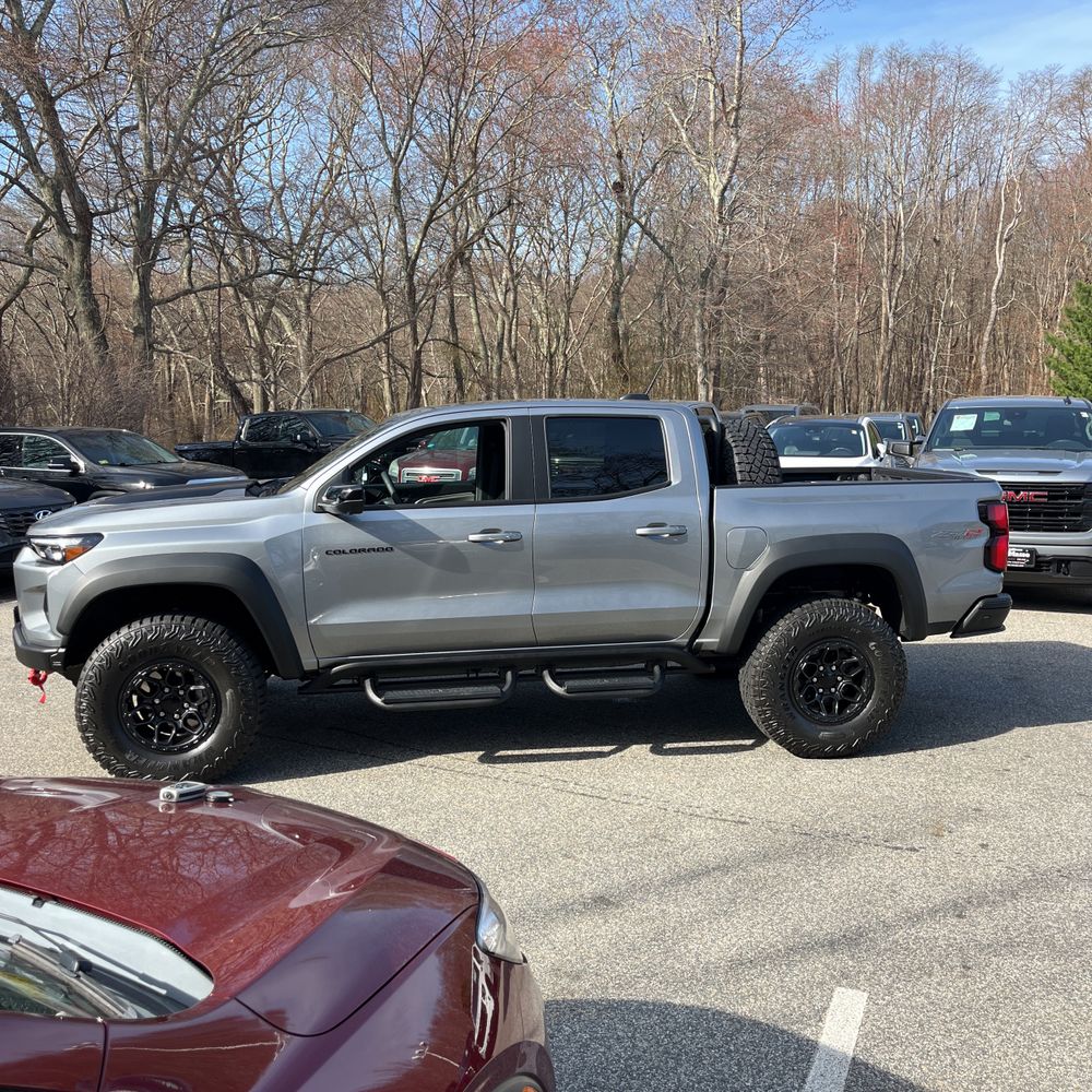 2024 Chevrolet Colorado ZR2