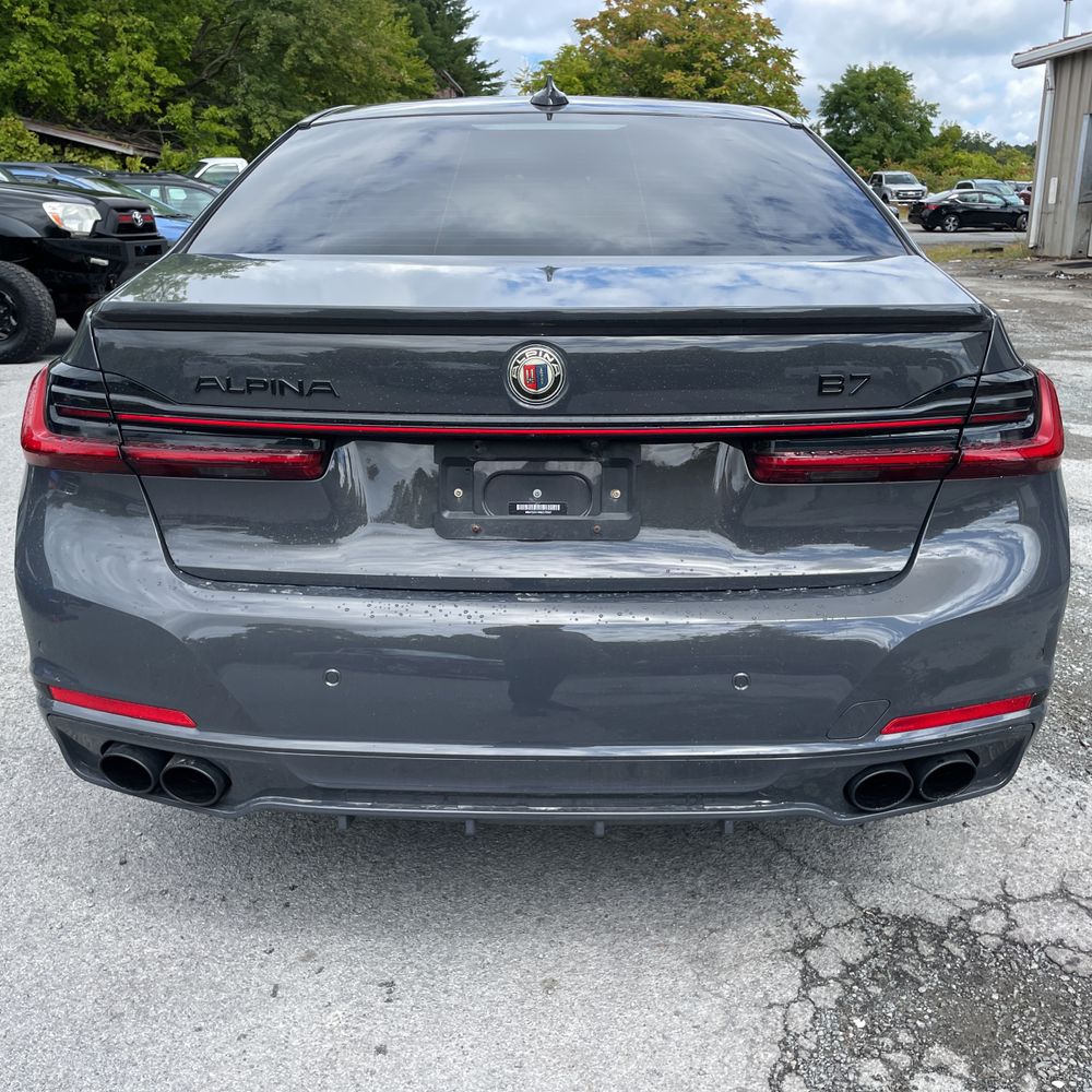 2022 BMW 7 Series ALPINA B7 xDrive