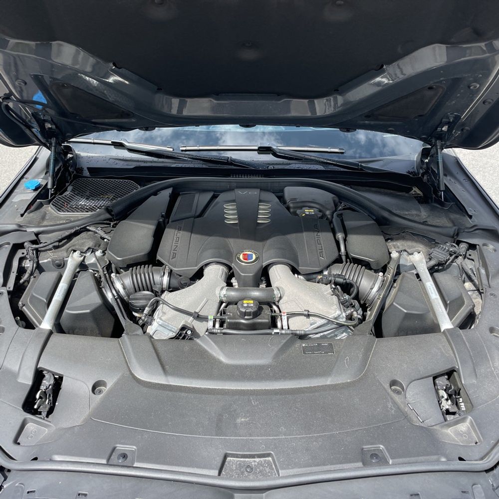 2022 BMW 7 Series ALPINA B7 xDrive