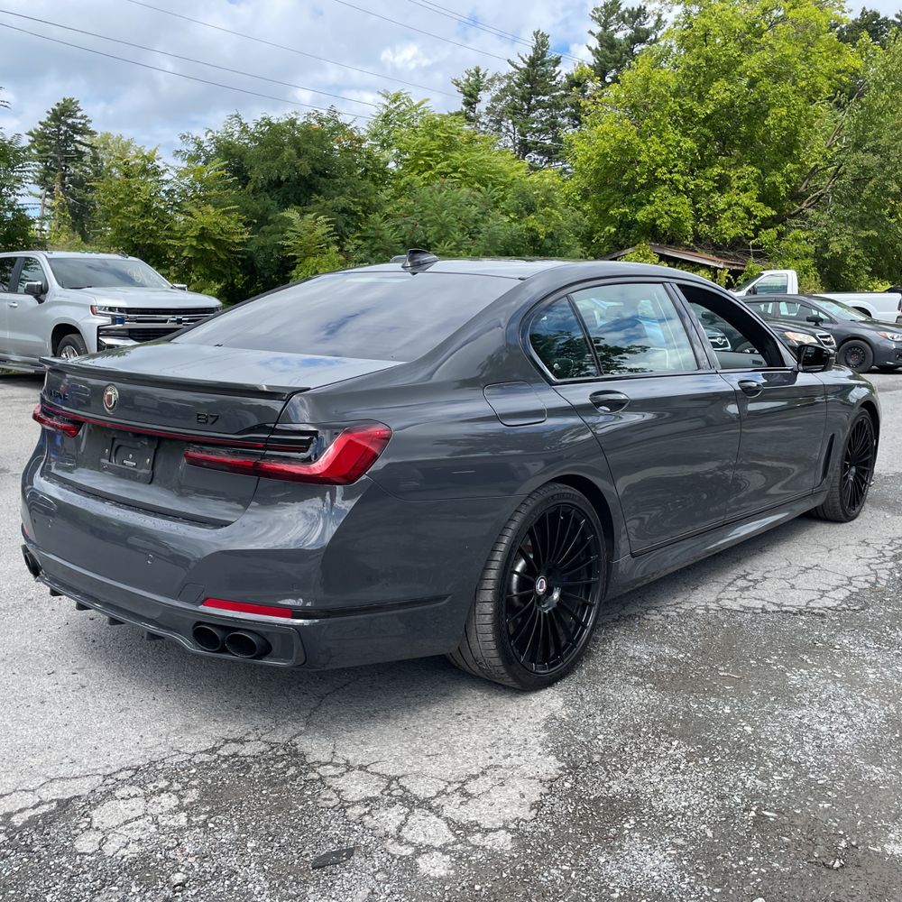 2022 BMW 7 Series ALPINA B7 xDrive