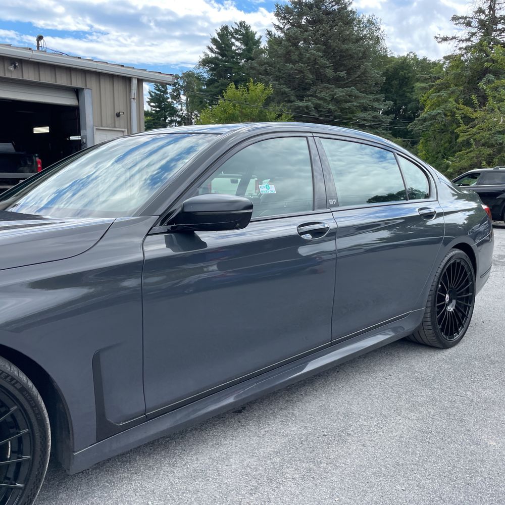 2022 BMW 7 Series ALPINA B7 xDrive