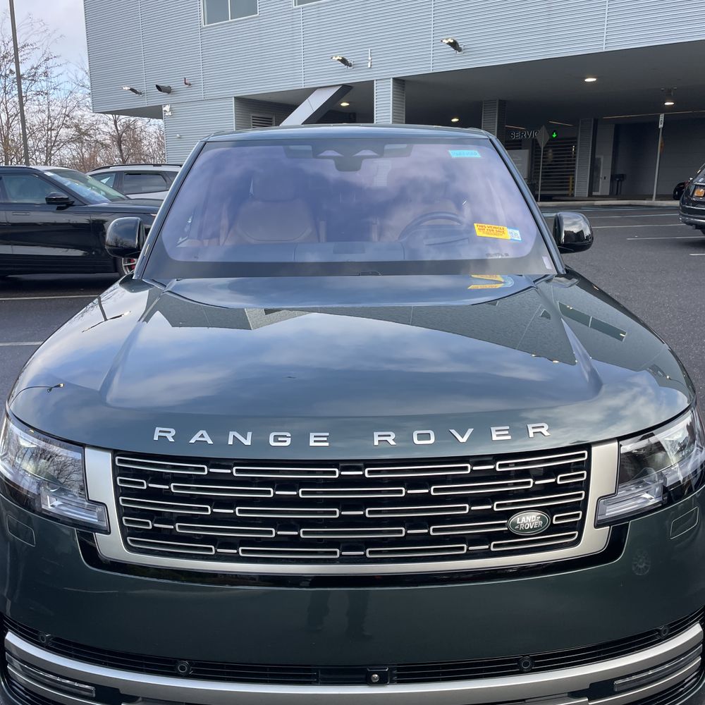 2023 Land Rover Range Rover P530 SE LWB