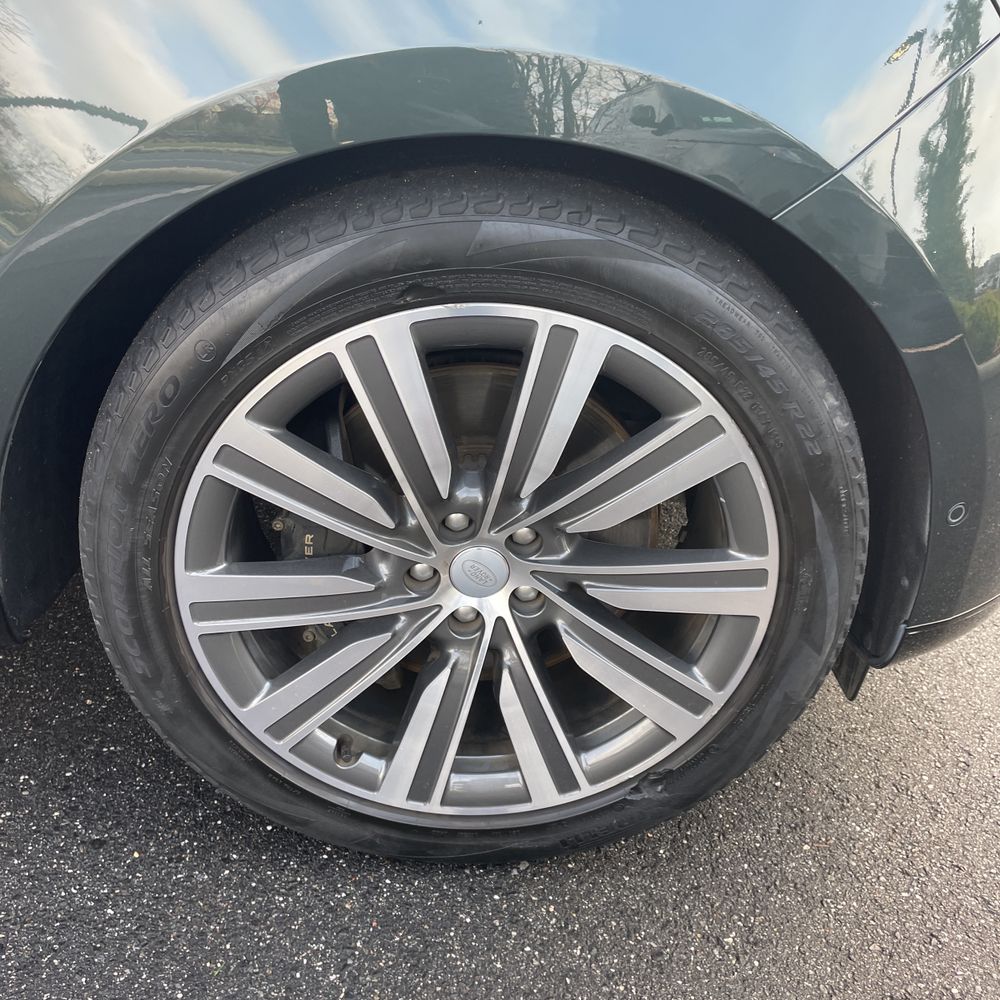 2023 Land Rover Range Rover P530 SE LWB