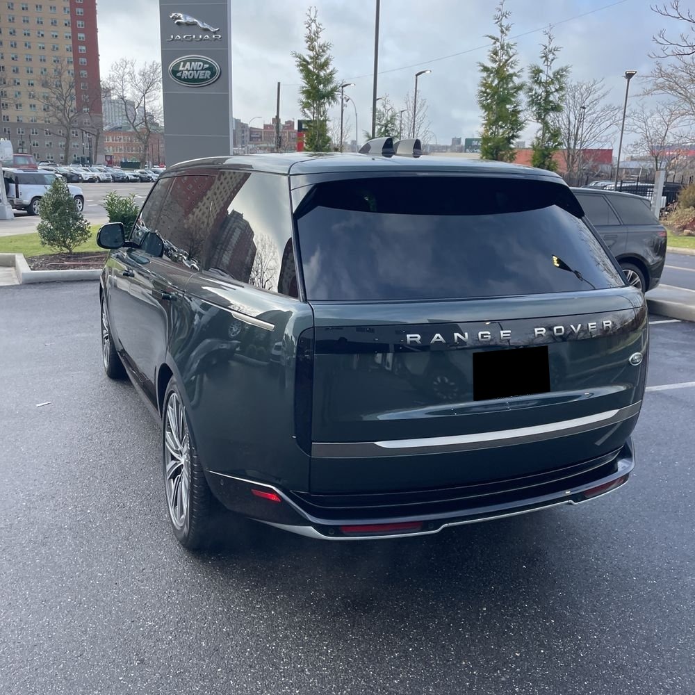 2023 Land Rover Range Rover P530 SE LWB