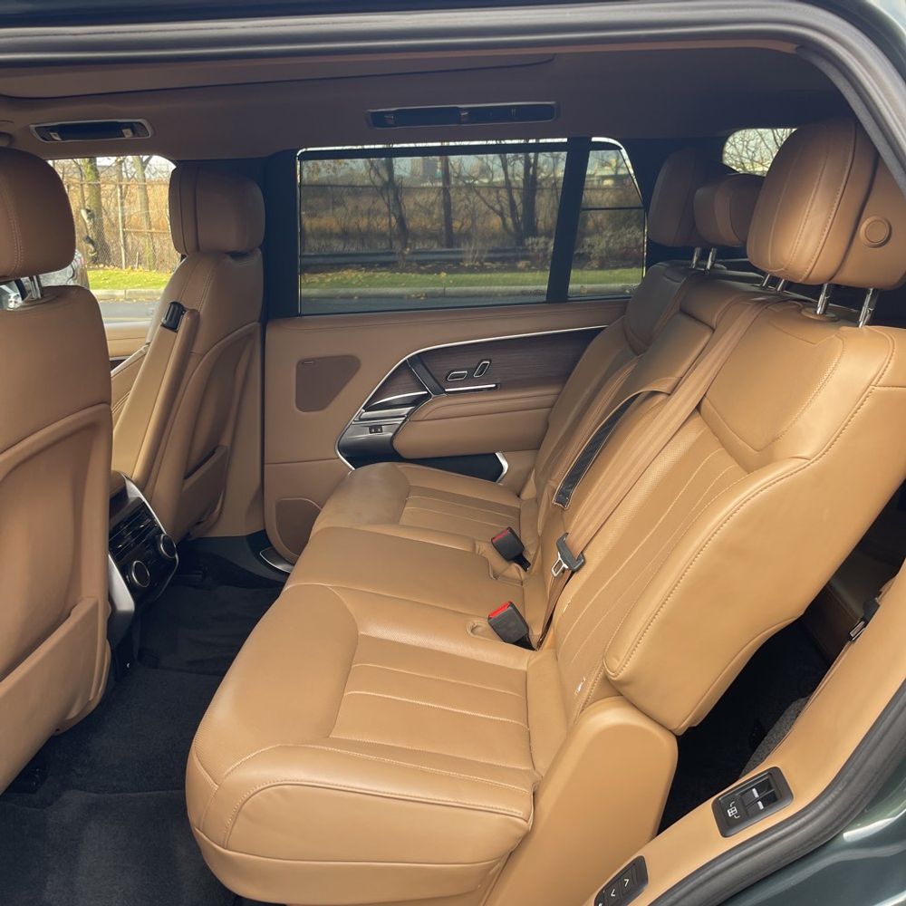 2023 Land Rover Range Rover P530 SE LWB