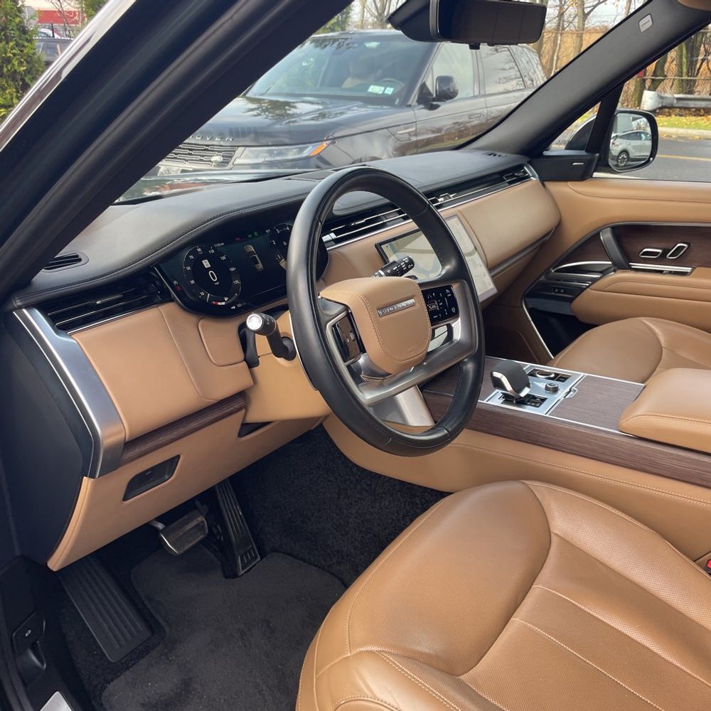 2023 Land Rover Range Rover P530 SE LWB