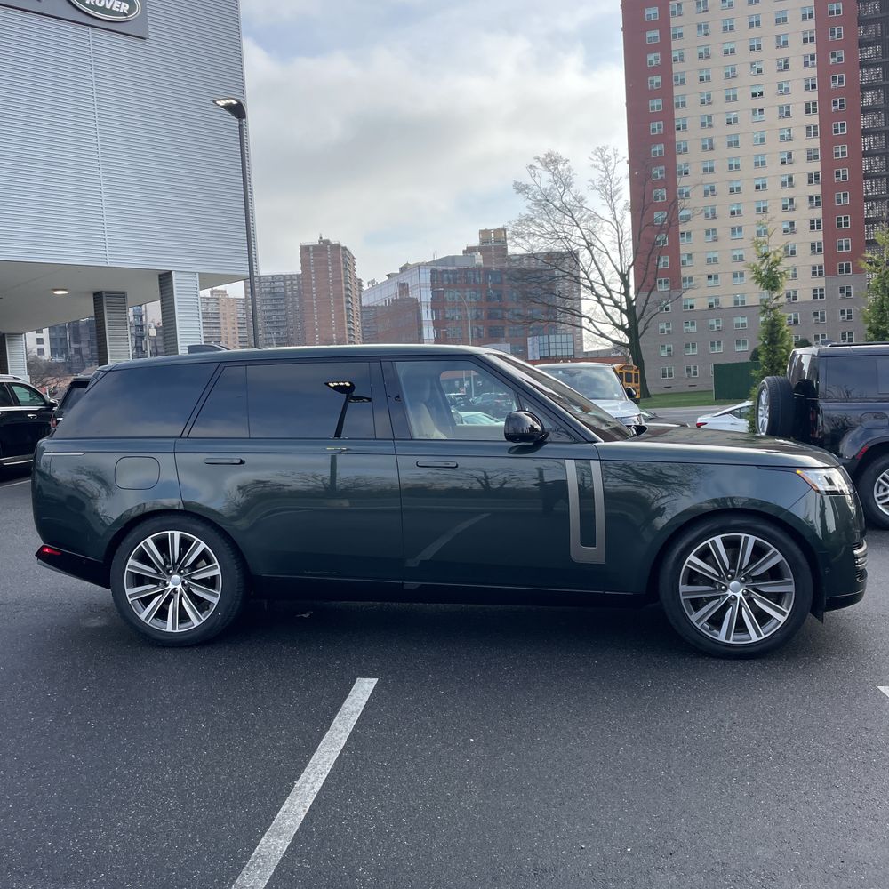 2023 Land Rover Range Rover P530 SE LWB